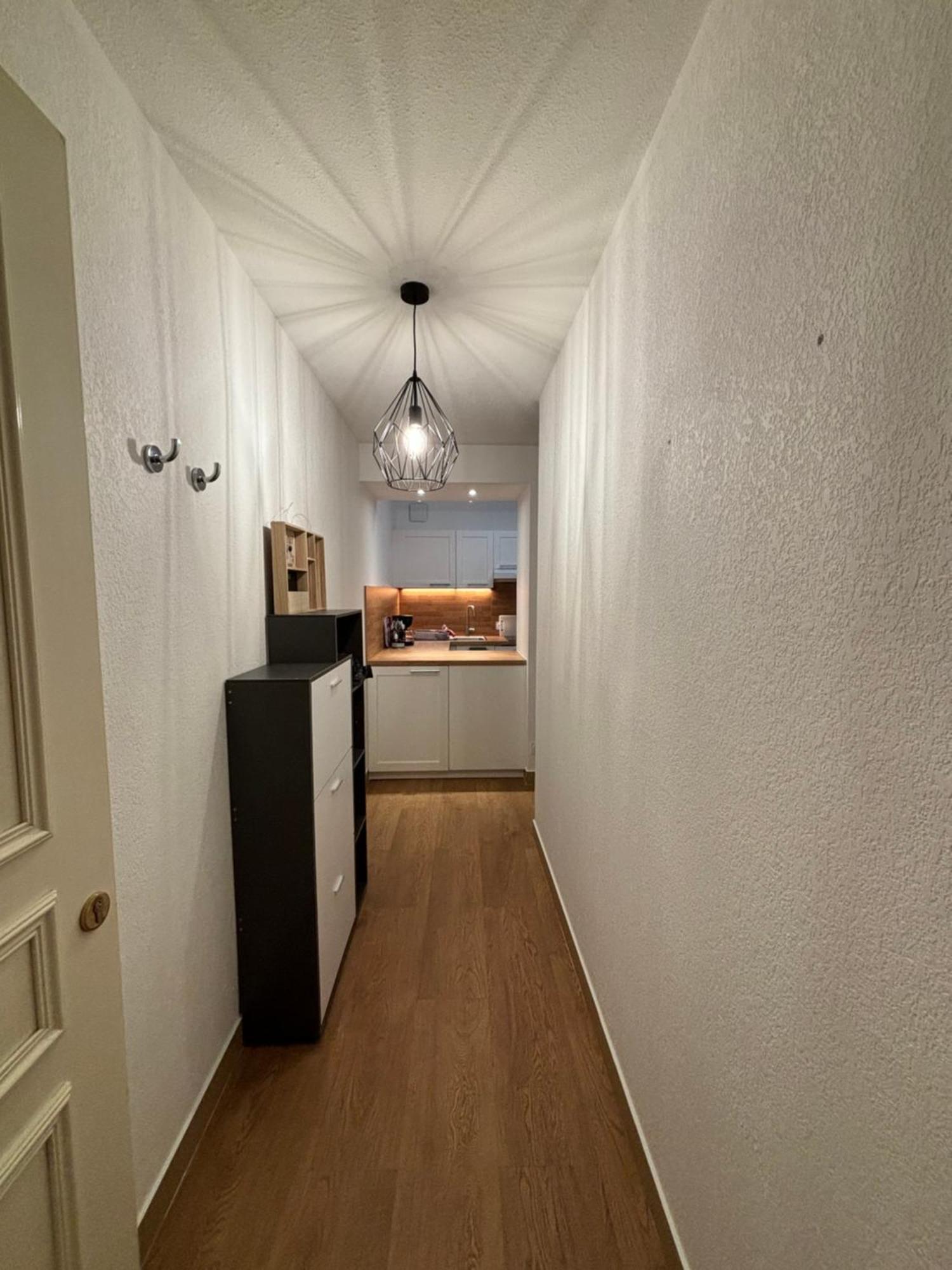 Location D'Un Superbe Appartement Avec Piscine Roquebrune-sur-Argens Buitenkant foto